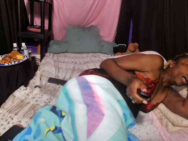 KatieKuada webcam