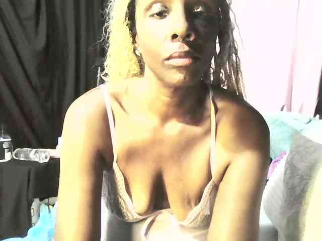 KatieKuada webcam