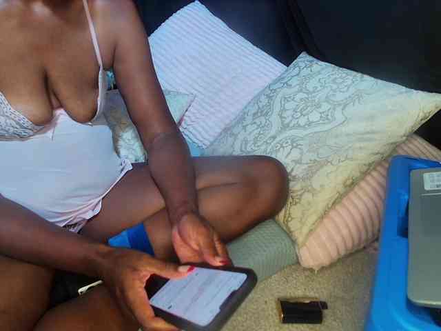 KatieKuada webcam