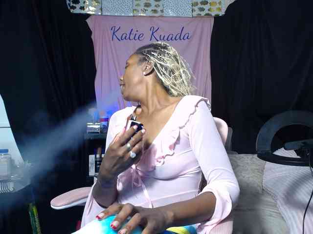 KatieKuada Live Webcam on BongaCams
