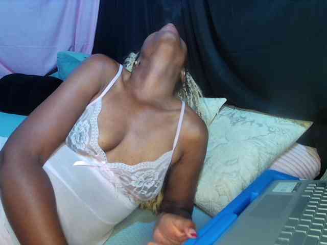 KatieKuada webcam