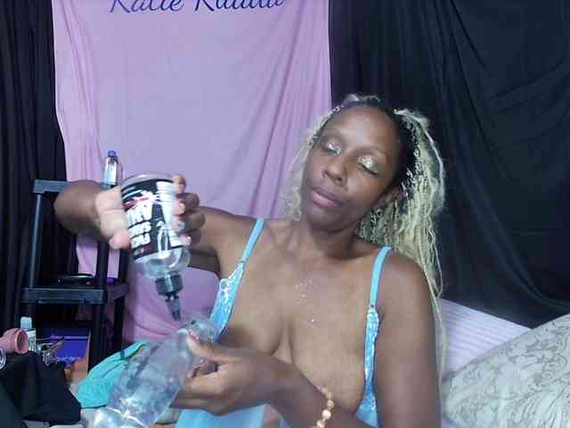 KatieKuada webcam