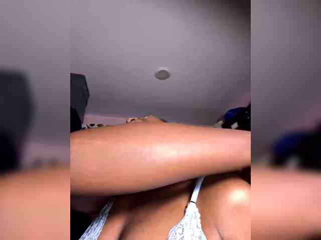 KatieKuada webcam