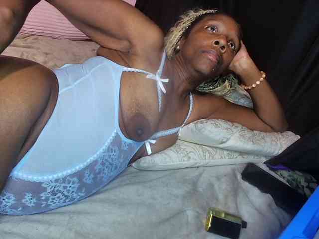 KatieKuada webcam