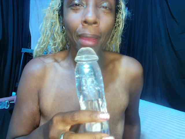 KatieKuada webcam