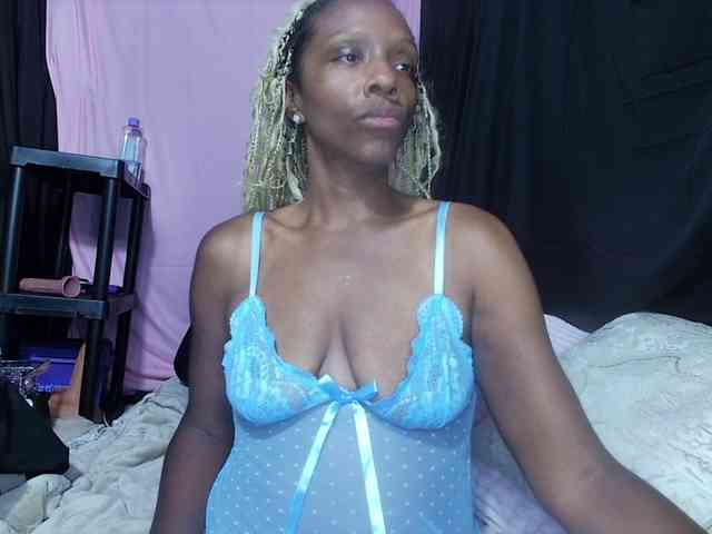 KatieKuada webcam