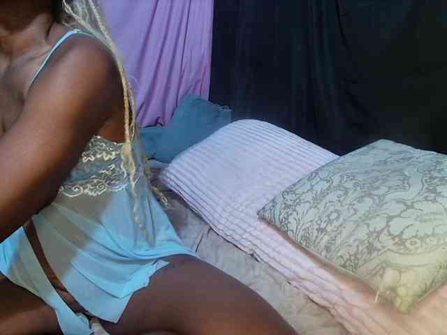 KatieKuada webcam