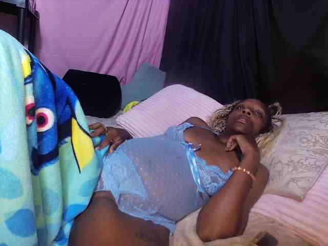 KatieKuada webcam