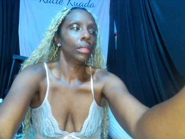 KatieKuada webcam