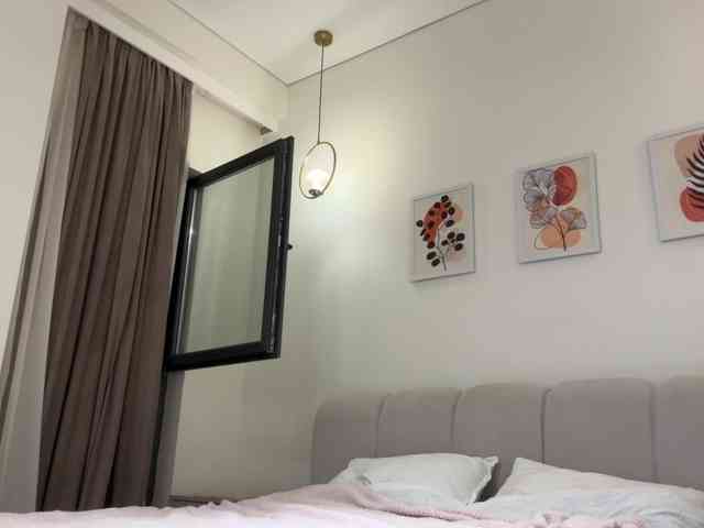 KellyAndJulie webcam