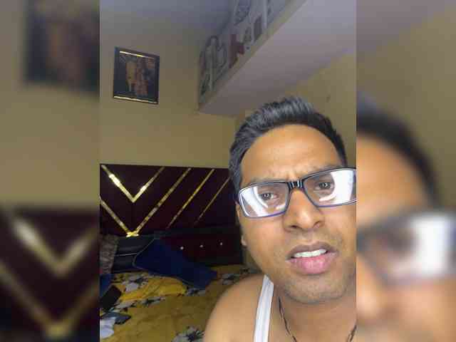 HotIndiancouple69 webcam