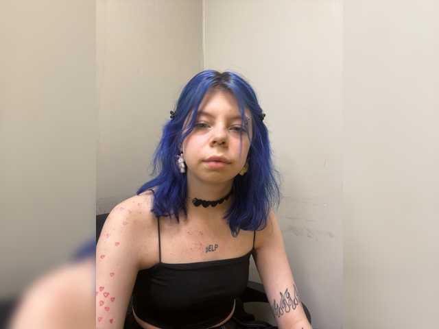 Lira-Lira live cam on BongaCams