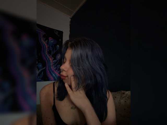 Lira-Lira live cam on BongaCams