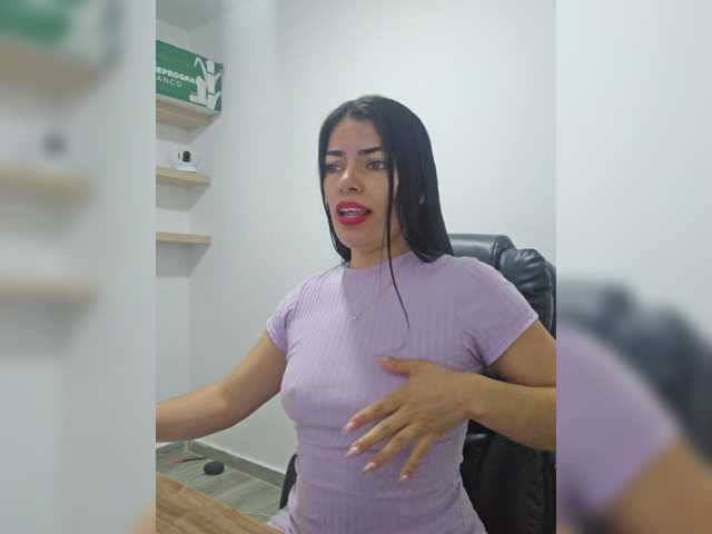 Estefani-R live cam preview