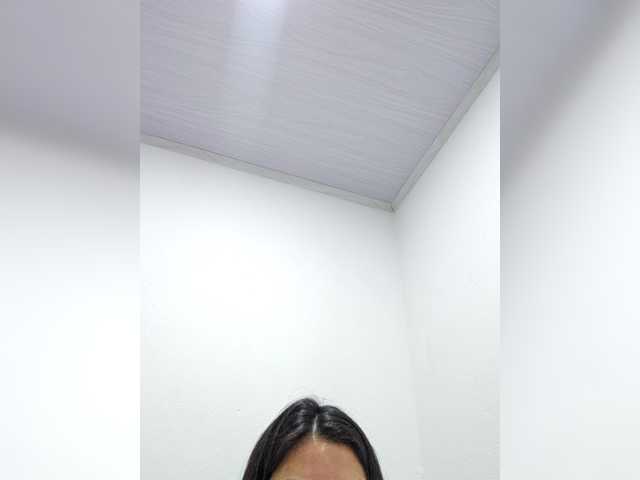 Estefani-R live cam on BongaCams