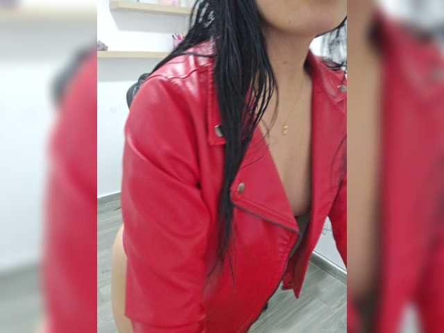 Estefani-R live cam on BongaCams