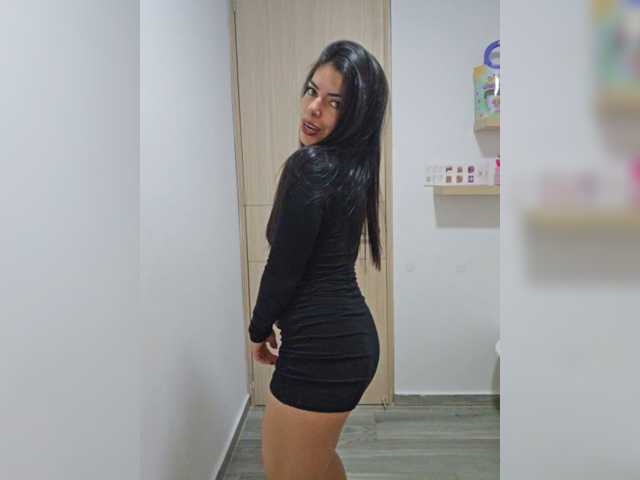 Estefani-R live cam on BongaCams