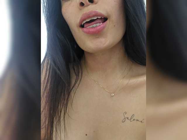 Estefani-R live cam on BongaCams