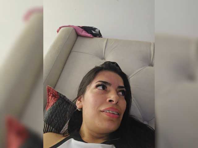 Estefani-R live cam on BongaCams