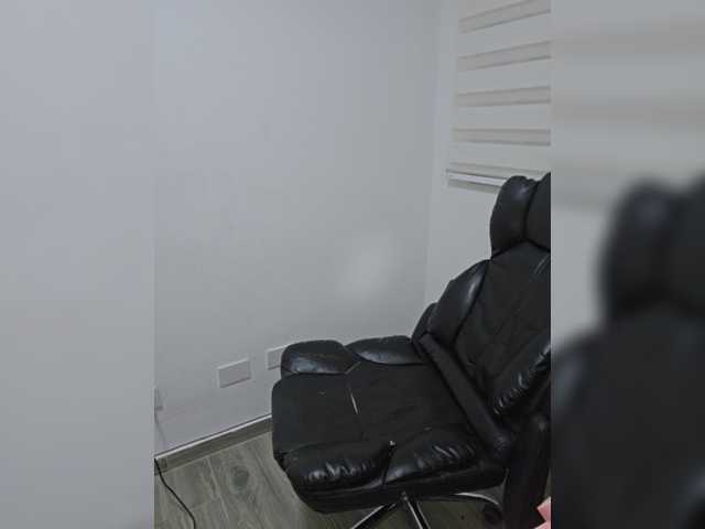 Estefani-R live cam on BongaCams