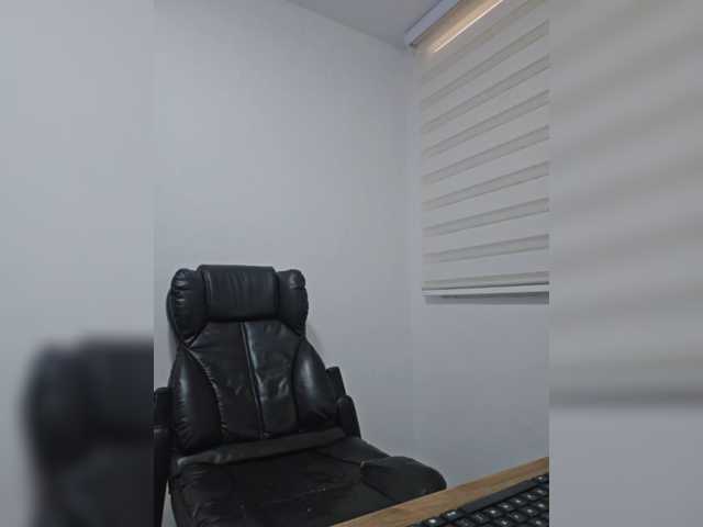 Estefani-R live cam on BongaCams