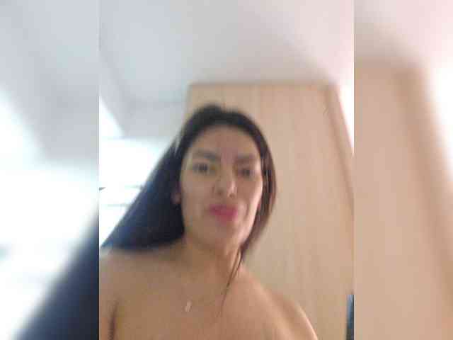 Estefani-R Estefani-R