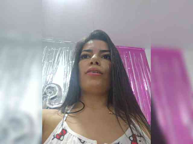 Estefani-R Estefani-R