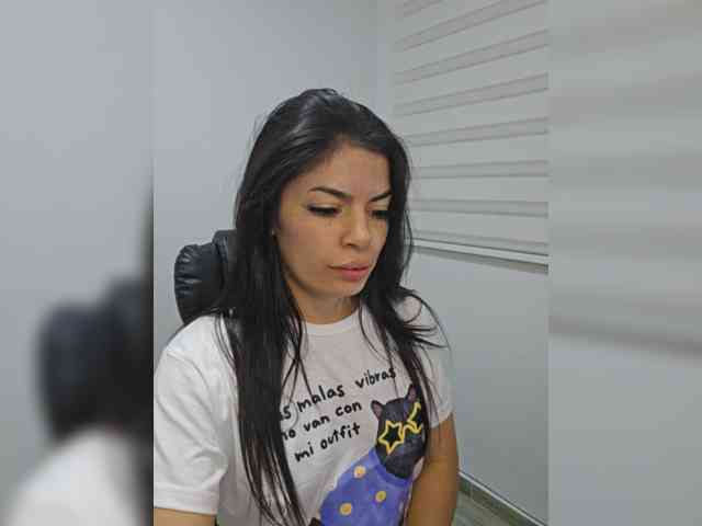 Estefani-R Estefani-R