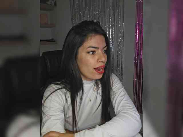 Estefani-R Estefani-R