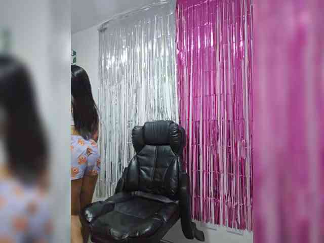 estefani-r's live room