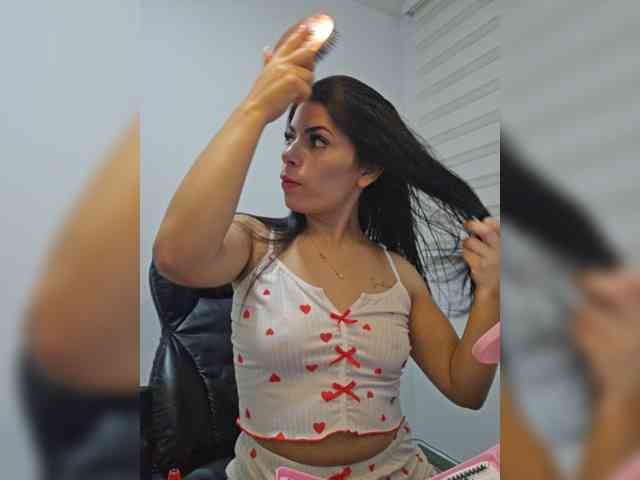 Estefani-R Estefani-R