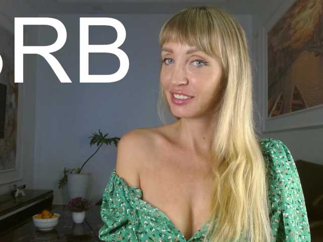 Helen-bb Live Cam and Statistics on UnifiedCams