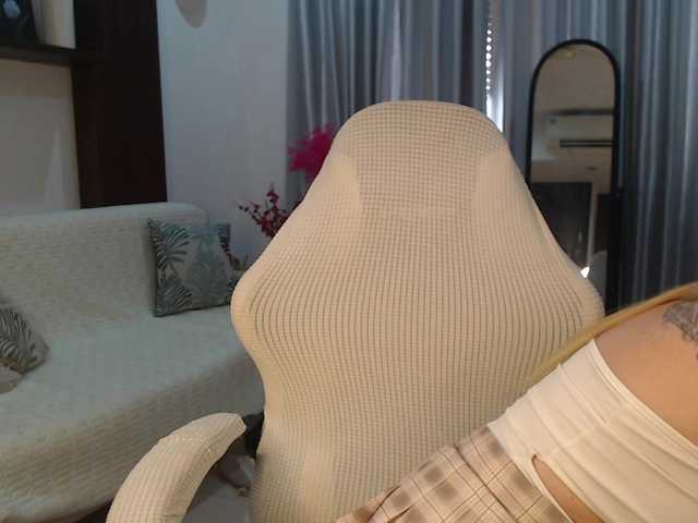 Helen-bb live cam on BongaCams