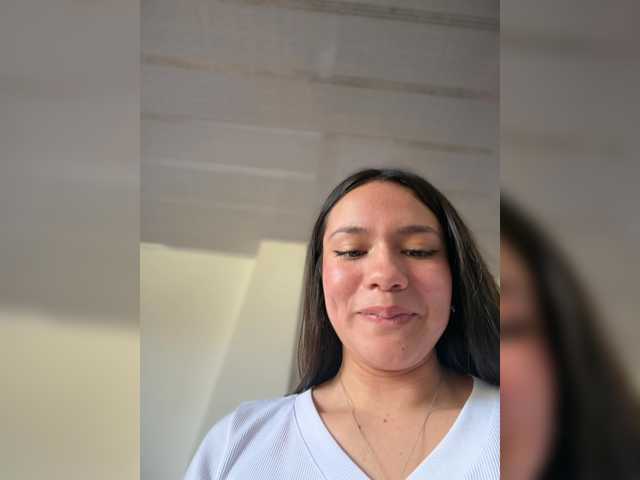 Charlotte-1 live cam on BongaCams