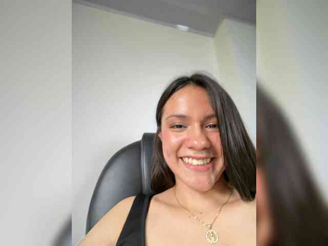 Charlotte__5 webcam
