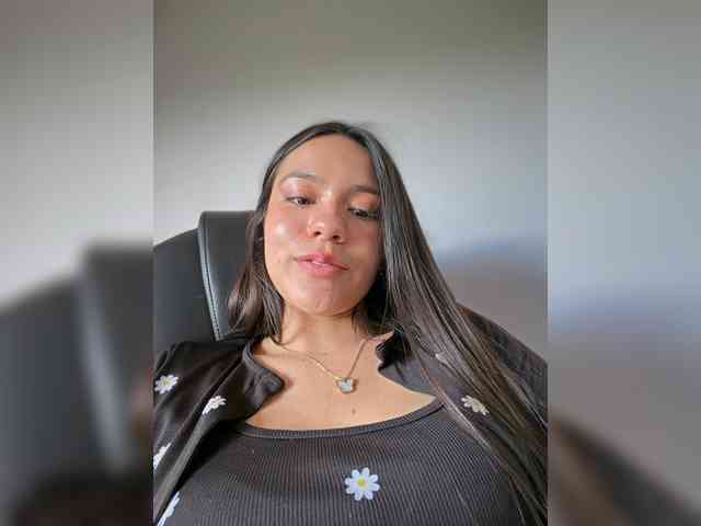 Charlotte__5 webcam
