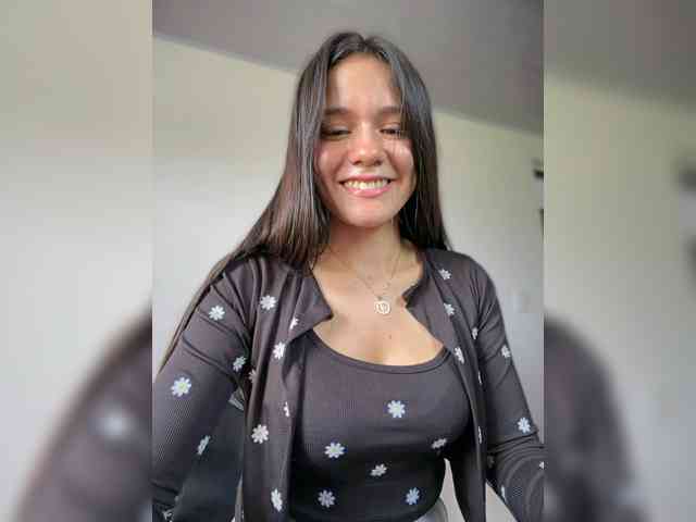 Charlotte__5 webcam