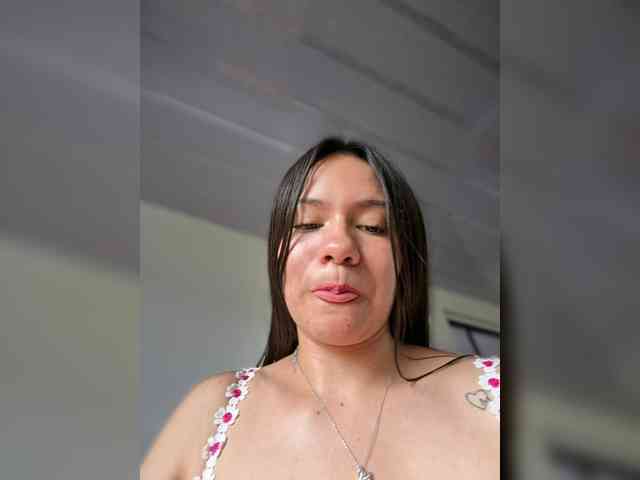 Charlotte__5 webcam