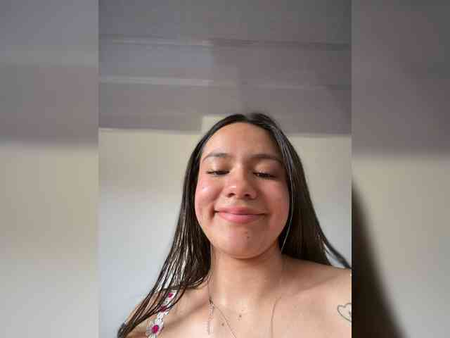 Charlotte__5 webcam