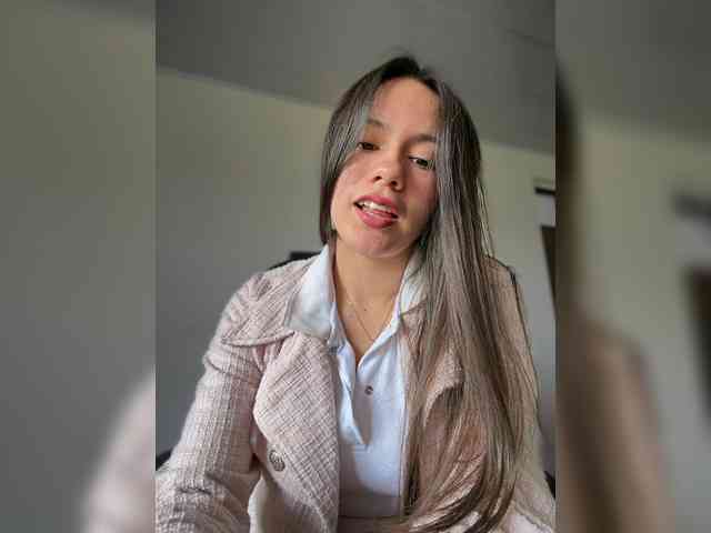 Charlotte__5 webcam