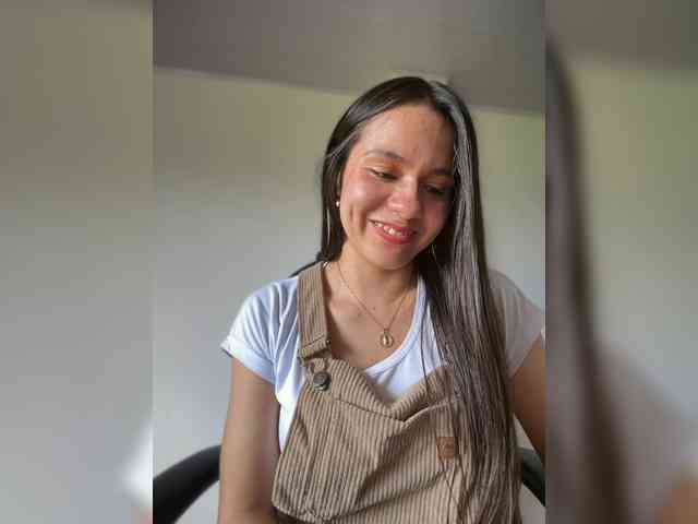 Charlotte__5 webcam