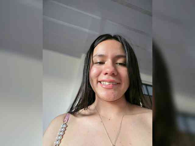 Charlotte__5 webcam