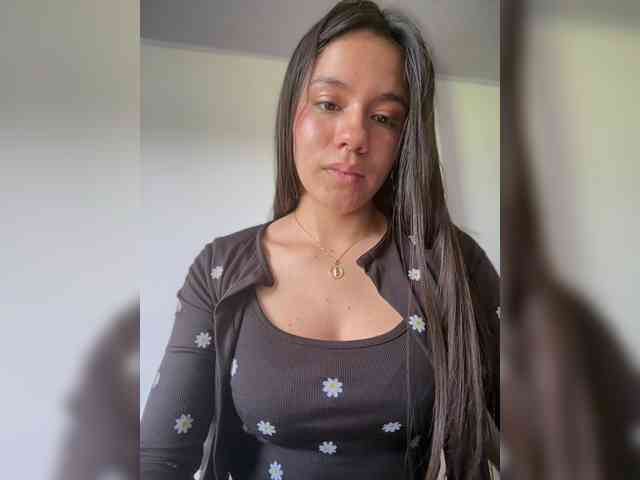 Charlotte__5 webcam