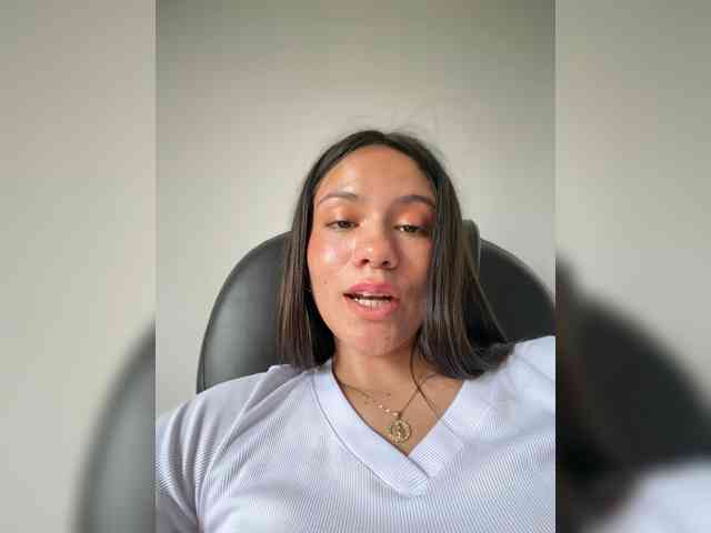 Charlotte__5 webcam