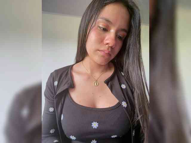 Charlotte__5 webcam