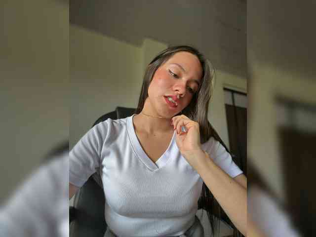 Charlotte__5 webcam
