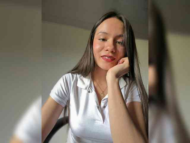 Charlotte__5 webcam