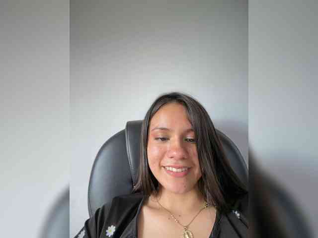 Charlotte__5 webcam