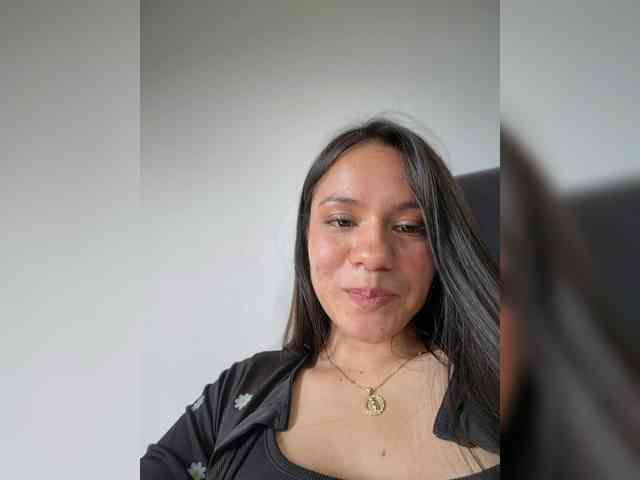 Charlotte__5 webcam