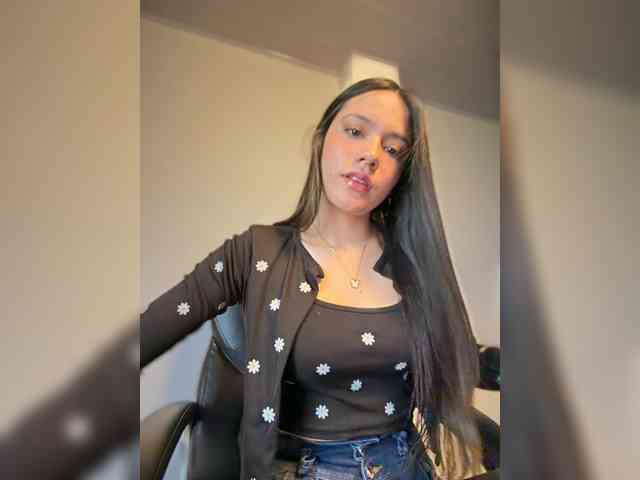 Charlotte__5 webcam